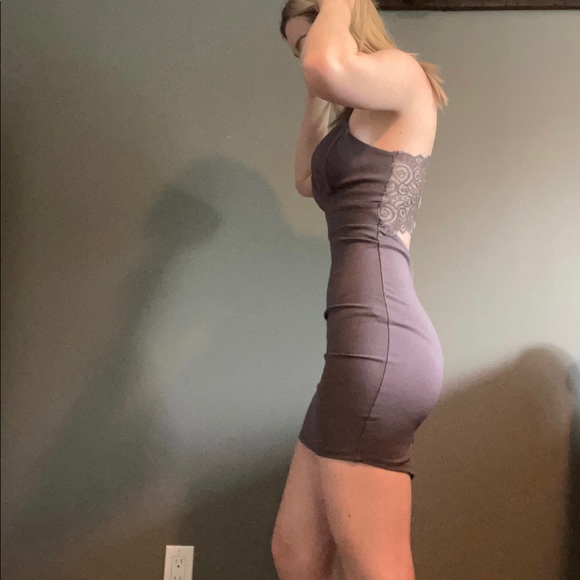 Revamped short v-neck summer dress - Picture 1 of 4